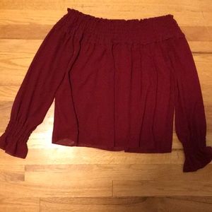 Cute burgundy off shoulder top!
